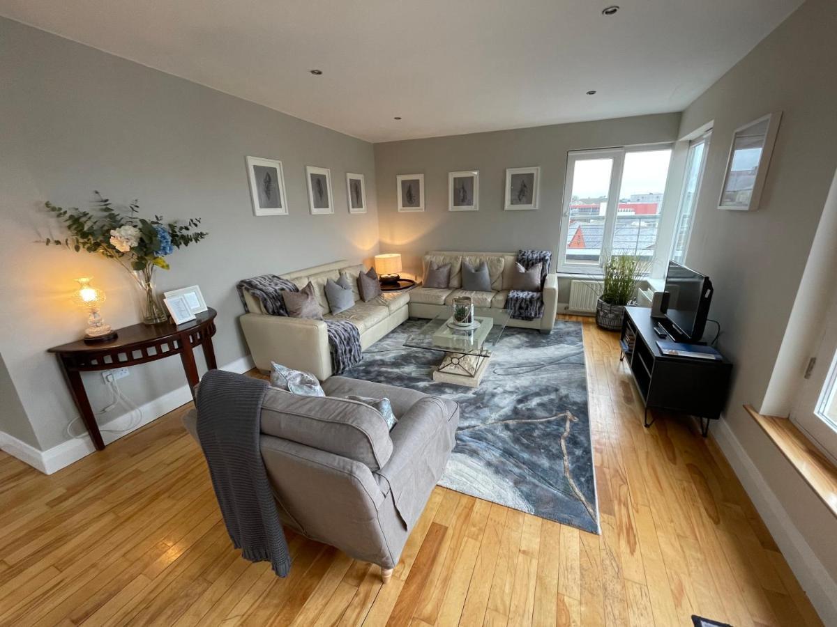 Penthouse Apartment كيلكيني المظهر الخارجي الصورة